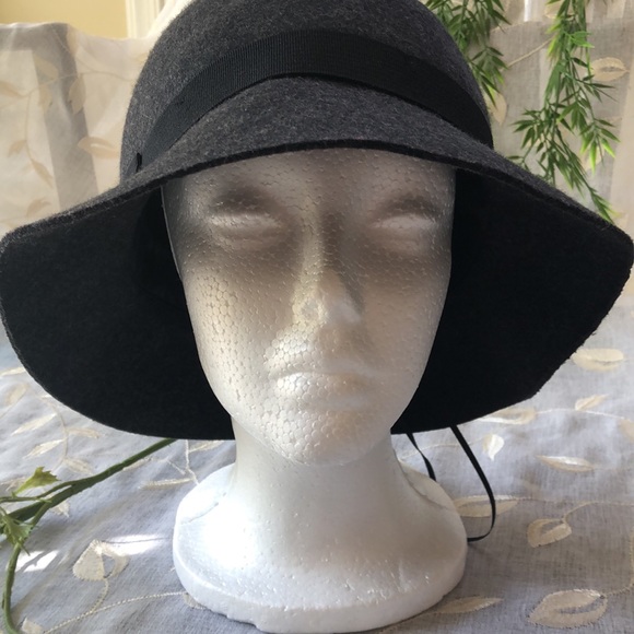 J JILL Gray 100% Wool Hat with black ribbon accent - Picture 14 of 16